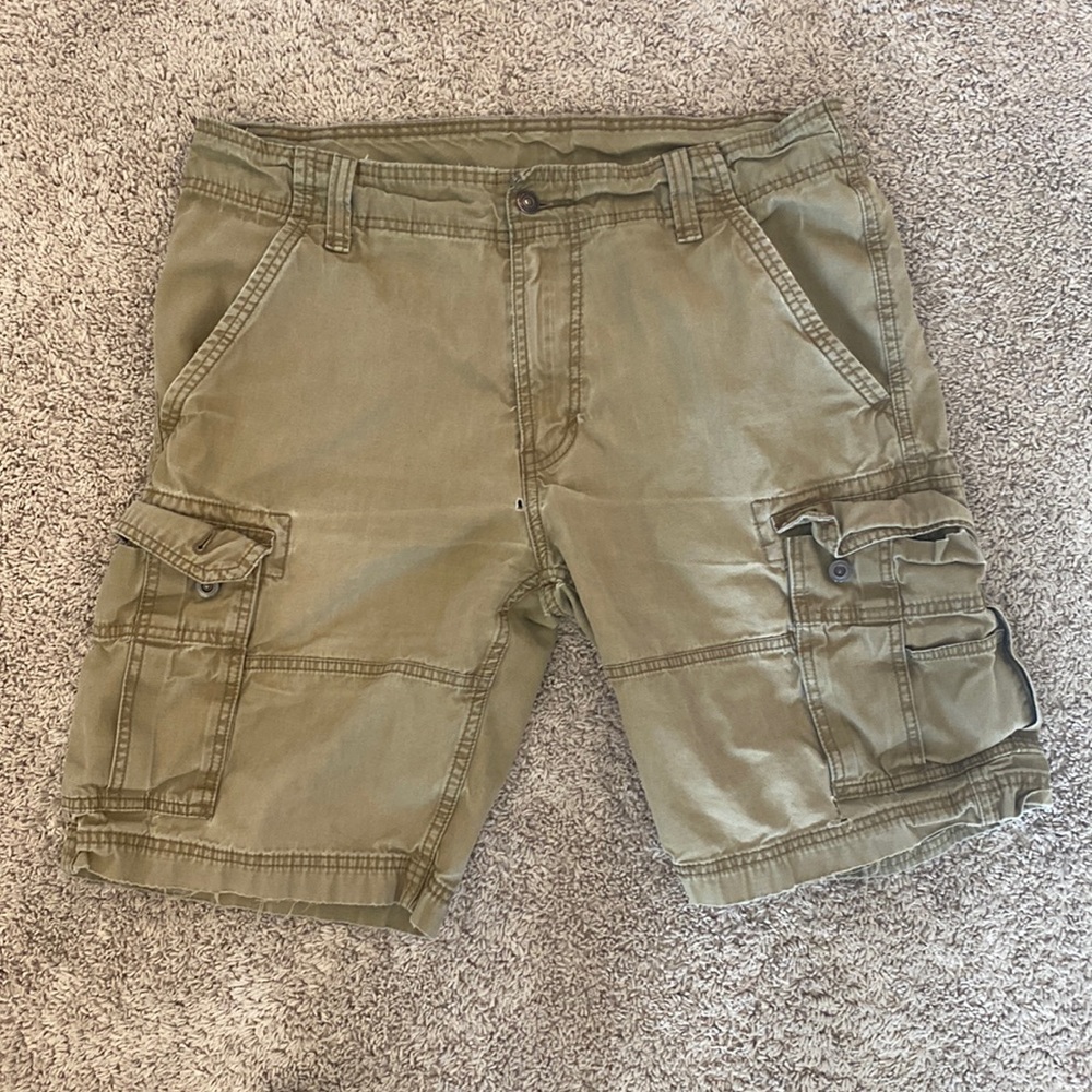Vintage Levi’s Cargo Shorts